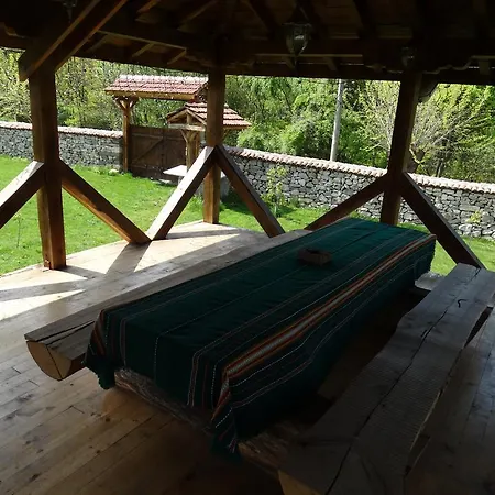 Krai Potoka Къща за гости 3*