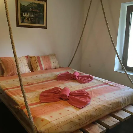 Krai Potoka בית הארחה 3*