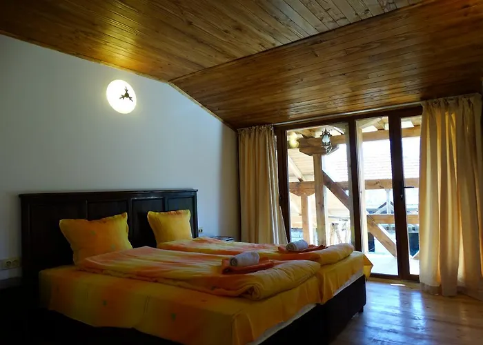 Къща за гости Krai Potoka 3*